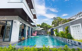 Villa B2-34 Long Cung - 8 phòng ngủ - 100m tới biển